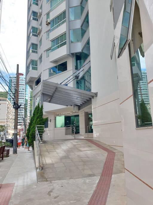 Piscina A Beira-Mar, Tranquilidade E Qualidade No Melhor De Bc Balneário Camboriú Exterior foto
